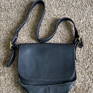 Vintage Coach crossbody bag